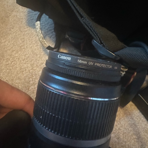 Canon XS 58mm camera - Picture 2 of 3